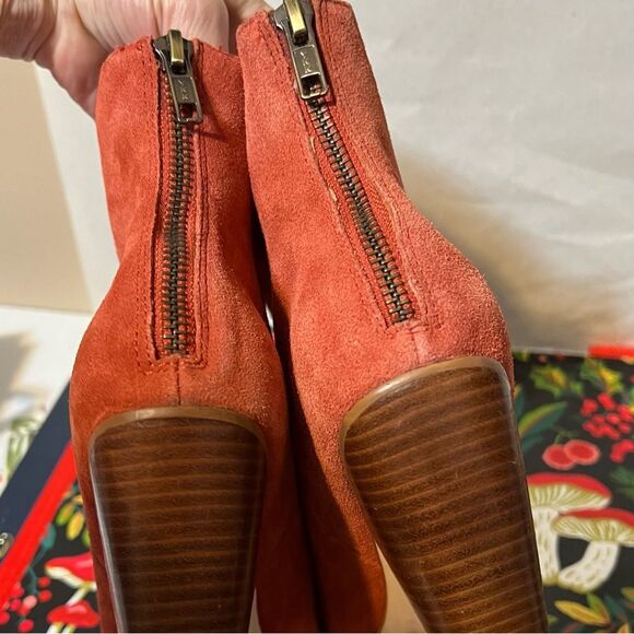 Very Corso Como 10th Anniversary Burnt Orange Suede Ankle Boots Booties Size 7 - Picture 5 of 10